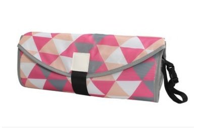 Convenient baby changing pad $27.27 Dana Fashion Color: Red triangle Baby & Mother Name: Convenient baby changing pad Material: 420 Oxford + 190 waterproof cloth Weight: 145 grams Expanded size: 64 * 70 cm Folding size: 38 * 17cm Packaging: OPP bag indivi