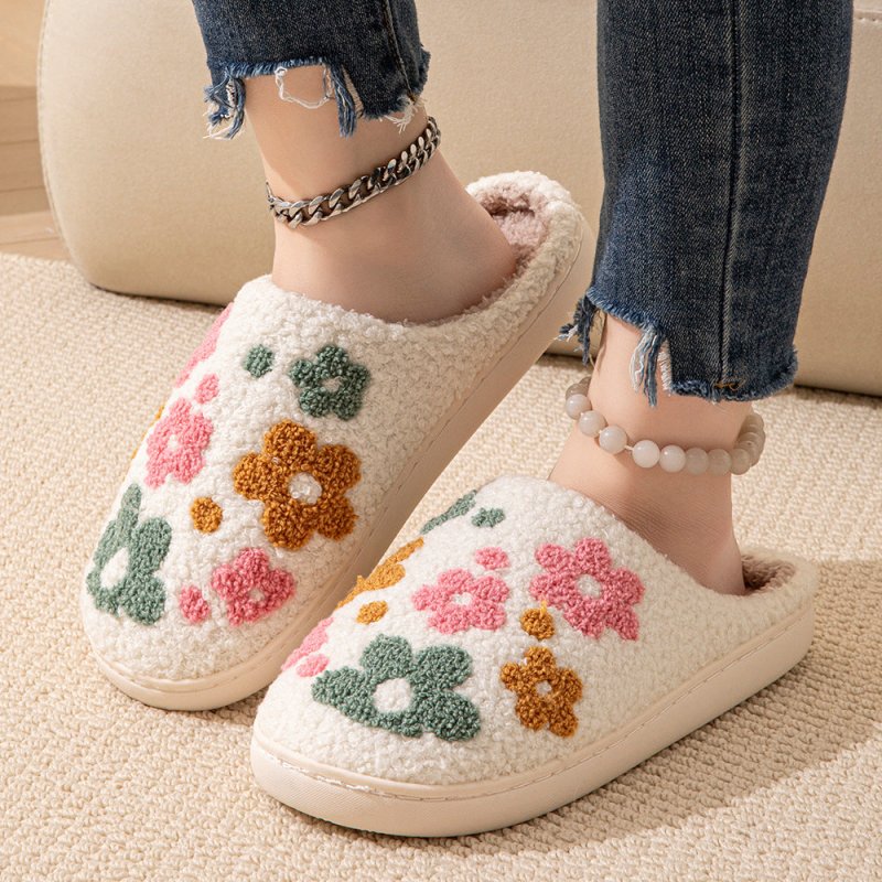 Cotton Slippers Women's Home Indoor $25.34 Dana Fashion Color: Beige Size: 36to37 Women's shoes Product information: Pattern: Cartoon Inner material: artificial wool Heel height: 1.5cm Heel shape: Oval Size: 36-37,38-39,40-41,42-43,44-45 Sole craft: sewin