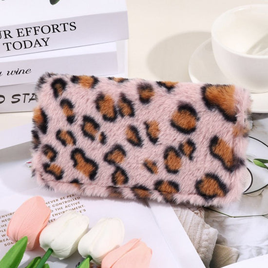 Creative Plush Coin Purse Fashion Leopard Print $16.85 Dana Fashion Color: Apricot Women's Bags Product information: Pattern: Leopard print Lining texture: pu Color: pink, gray, blue, beige, apricot, Brown, watermelon powder Function: anti-theft Material:
