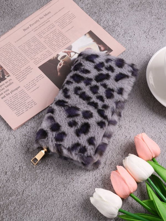 Creative Plush Coin Purse Fashion Leopard Print $16.85 Dana Fashion Color: Gray Women's Bags Product information: Pattern: Leopard print Lining texture: pu Color: pink, gray, blue, beige, apricot, Brown, watermelon powder Function: anti-theft Material: Co