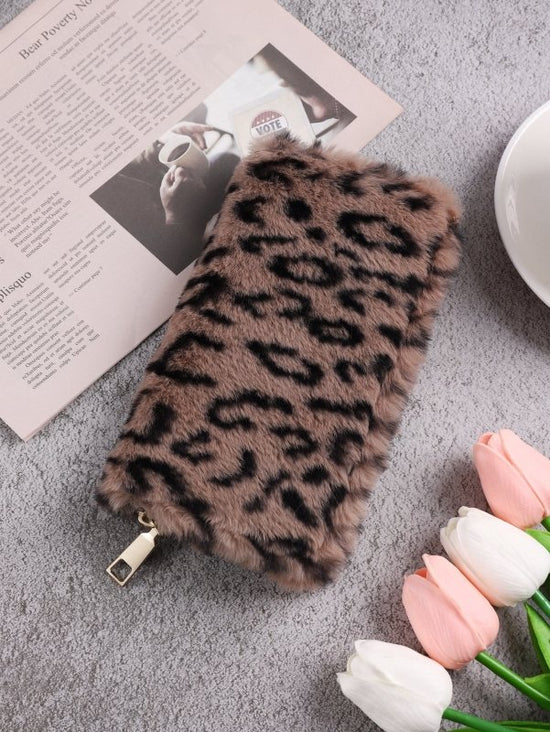 Creative Plush Coin Purse Fashion Leopard Print $16.85 Dana Fashion Color: Apricot Women's Bags Product information: Pattern: Leopard print Lining texture: pu Color: pink, gray, blue, beige, apricot, Brown, watermelon powder Function: anti-theft Material: