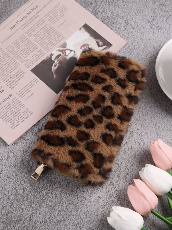 Creative Plush Coin Purse Fashion Leopard Print $16.85 Dana Fashion Color: Brown Women's Bags Product information: Pattern: Leopard print Lining texture: pu Color: pink, gray, blue, beige, apricot, Brown, watermelon powder Function: anti-theft Material: C