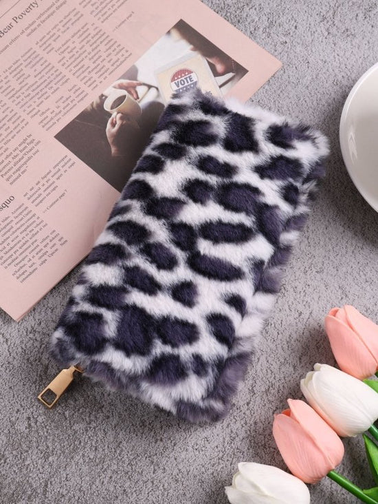 Creative Plush Coin Purse Fashion Leopard Print $16.85 Dana Fashion Color: Blue Women's Bags Product information: Pattern: Leopard print Lining texture: pu Color: pink, gray, blue, beige, apricot, Brown, watermelon powder Function: anti-theft Material: Co