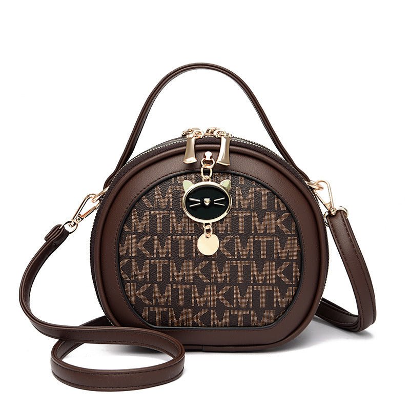 Crossbody Portable Printed Small Round Bag Soft Leather $44.52 Dana Fashion Color: Bear White Women's shoes Product information: Applicable scenarios: Daily matching Color: TMK Brown, rhombus White, bear White, Diamond Blue, MX Brown Material: PU Style: U