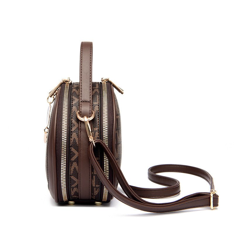 Crossbody Portable Printed Small Round Bag Soft Leather $44.52 Dana Fashion Color: Bear White Women's shoes Product information: Applicable scenarios: Daily matching Color: TMK Brown, rhombus White, bear White, Diamond Blue, MX Brown Material: PU Style: U