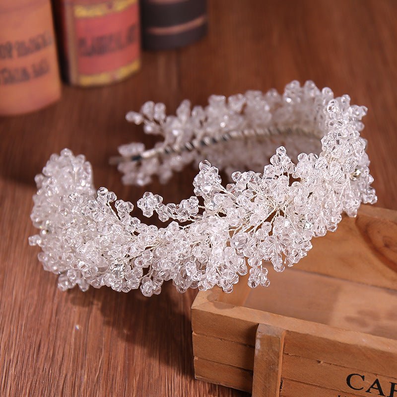 Crystal Headband Styling Accessories $48.56 Dana Fashion style: FD1096 Women's Accessories Product information: Material: Crystal Style: Hairband Color: FD1096 Size: width 7 * curved surface 40CM Weight: 102g Packing list: Hair accessories*1