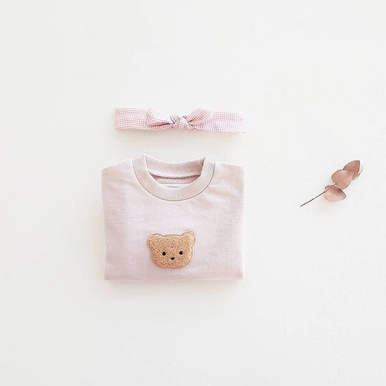 Cute Embroidered Crew Neck Top With Bear Head $26.17 Dana Fashion Color: Beige Child size: 100cm Baby Clothing Product information: Material: Cotton Style: Korean Sleeve length: long sleeve Closed style: pullover Elements: cute Color: beige, coffee, white