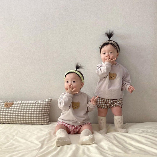 Cute Embroidered Crew Neck Top With Bear Head $26.17 Dana Fashion Color: Beige Child size: 100cm Baby Clothing Product information: Material: Cotton Style: Korean Sleeve length: long sleeve Closed style: pullover Elements: cute Color: beige, coffee, white
