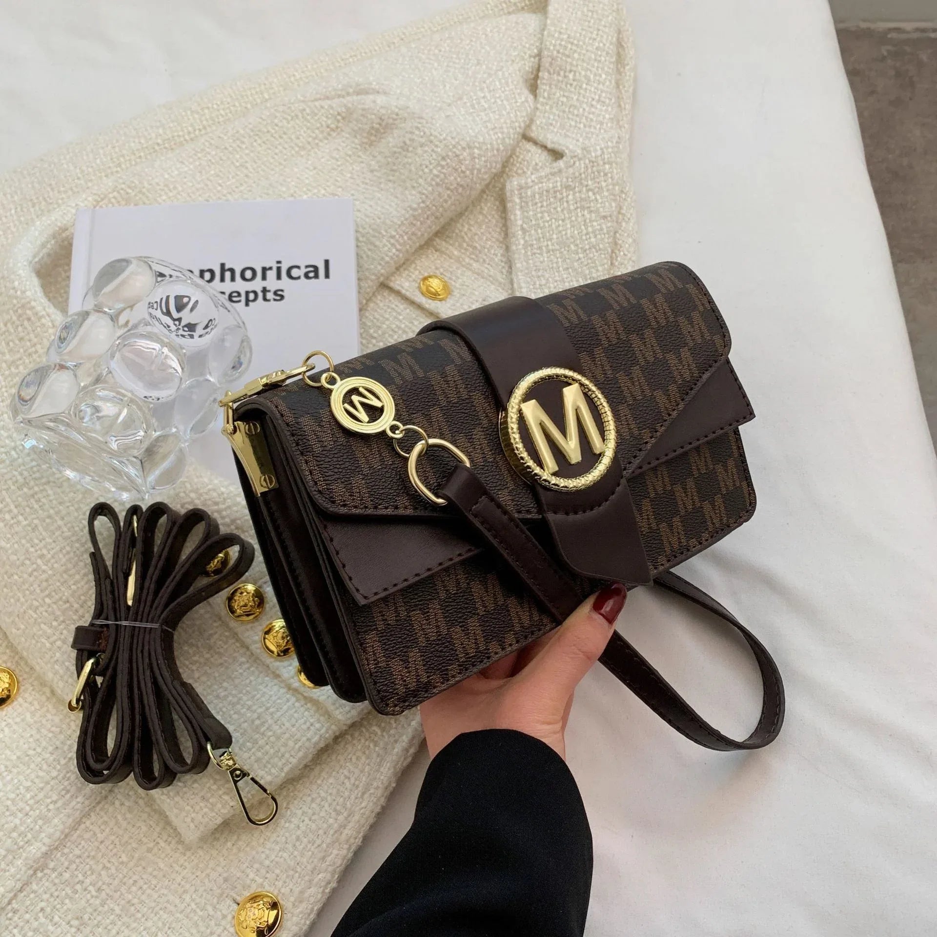 Niche Personality Printed Letter Shoulder Messenger Bag - DanaFashionstore