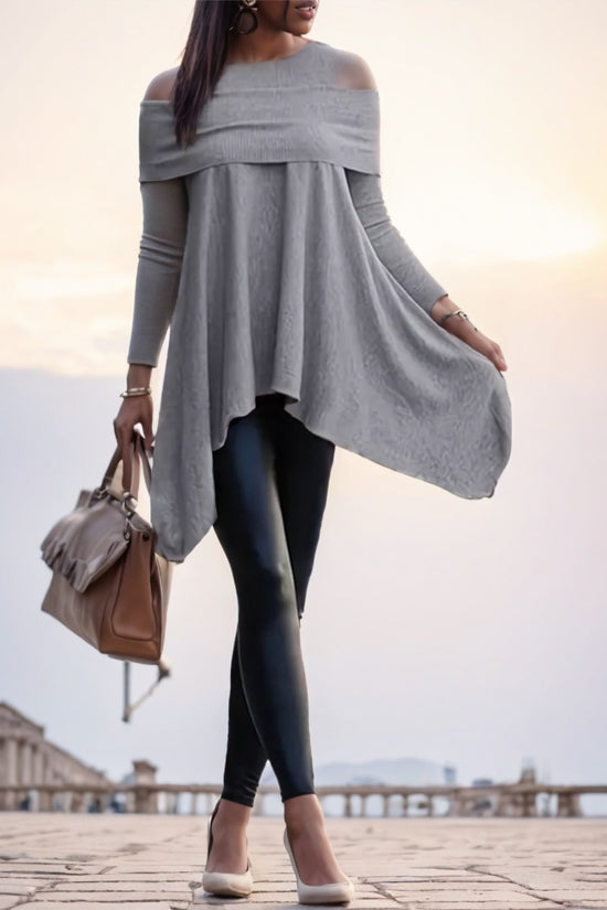 A Solid-colored Long-sleeved Top For Ladies