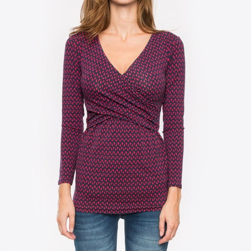 Deep V-neck print long sleeves $20.27 Dana Fashion Color: Triangle Size: L Baby & Mother Main fabric composition: polyester fiber