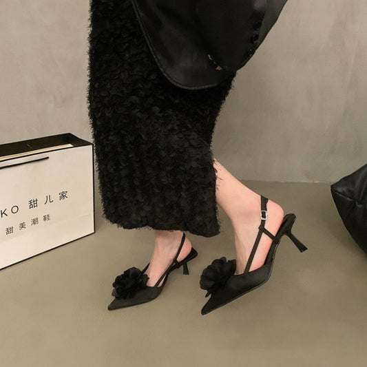 Design Flower High Heels French Closed Toe Sandals $49.25 Dana Fashion Color: Apricot Size: 35 Women's shoes Product information: Toe holder shape: Pointed Color: Silver, apricot, Black Shoe Upper material: Microfiber Size: 35,36,37,38,39 Wearing method: