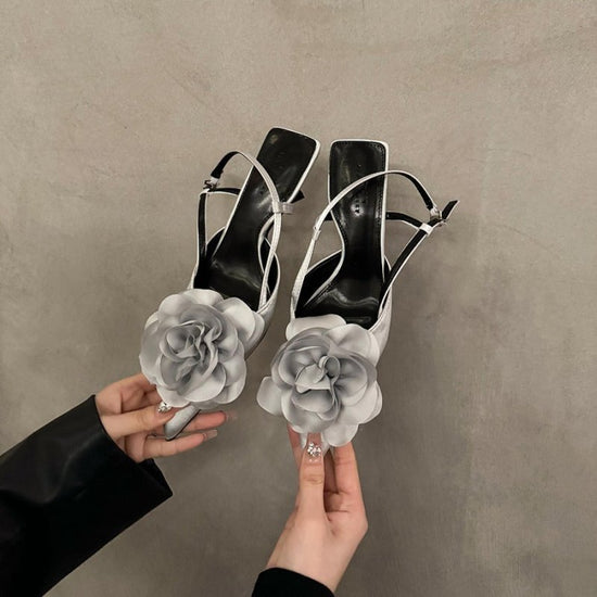 Design Flower High Heels French Closed Toe Sandals $49.25 Dana Fashion Color: Apricot Size: 35 Women's shoes Product information: Toe holder shape: Pointed Color: Silver, apricot, Black Shoe Upper material: Microfiber Size: 35,36,37,38,39 Wearing method: