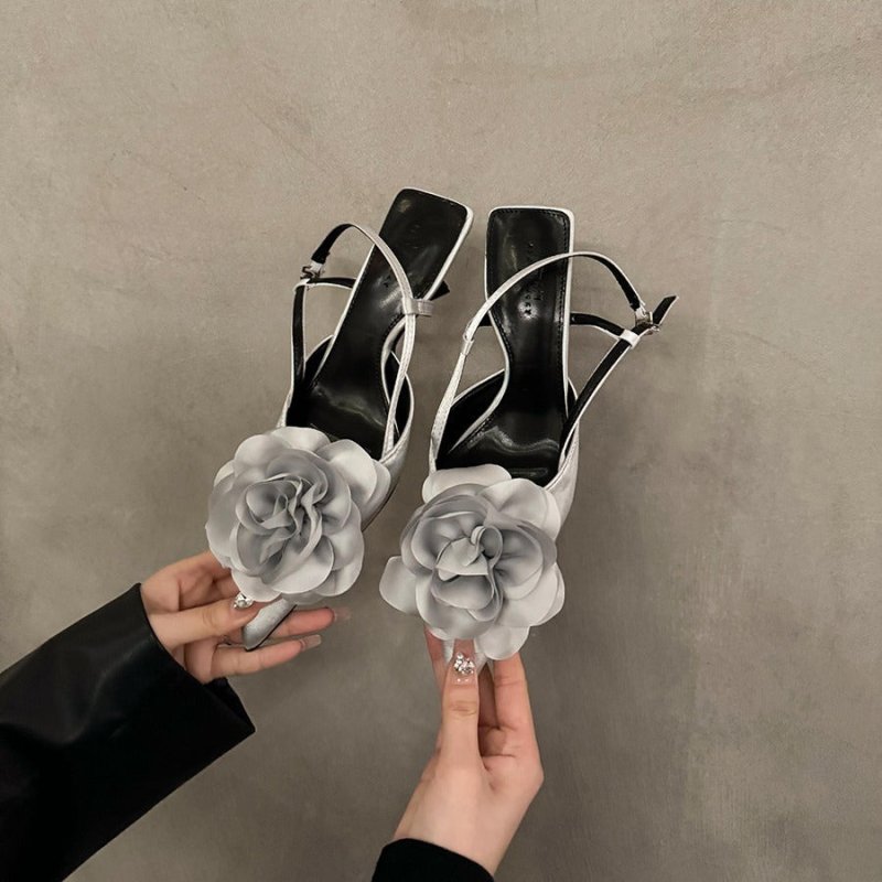 Design Flower High Heels French Closed Toe Sandals $49.25 Dana Fashion Color: Apricot Size: 35 Women's shoes Product information: Toe holder shape: Pointed Color: Silver, apricot, Black Shoe Upper material: Microfiber Size: 35,36,37,38,39 Wearing method: