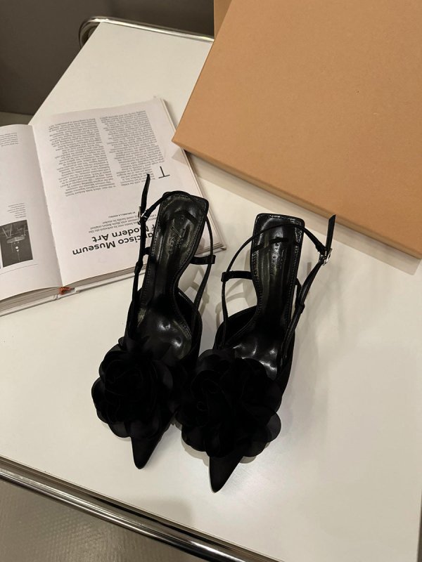Design Flower High Heels French Closed Toe Sandals $49.25 Dana Fashion Color: Black Size: 35 Women's shoes Product information: Toe holder shape: Pointed Color: Silver, apricot, Black Shoe Upper material: Microfiber Size: 35,36,37,38,39 Wearing method: Sl