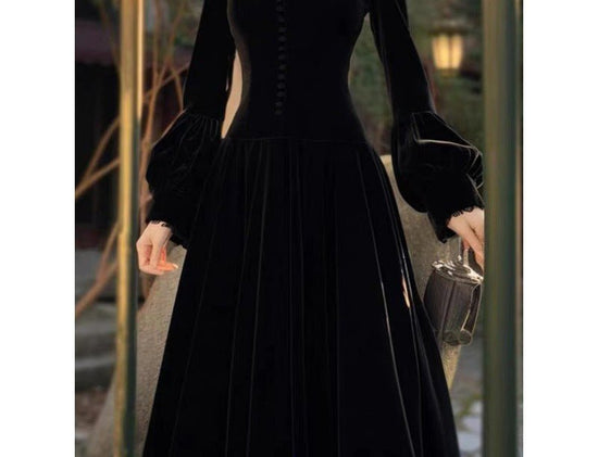 Design Hepburn Style Beautiful Temperament Long Dress $55.00 Dana Fashion Color: Black Size: 2XL Women's clothing Product information: Fabric name: gold velvet Skirt type: A- line skirt Color:Black Sleeve type: Lantern sleeve Main fabric composition: Poly