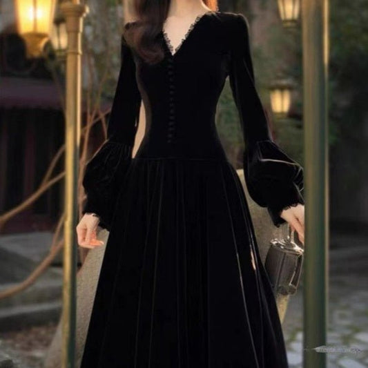Design Hepburn Style Beautiful Temperament Long Dress $55.00 Dana Fashion Color: Black Size: 2XL Women's clothing Product information: Fabric name: gold velvet Skirt type: A- line skirt Color:Black Sleeve type: Lantern sleeve Main fabric composition: Poly