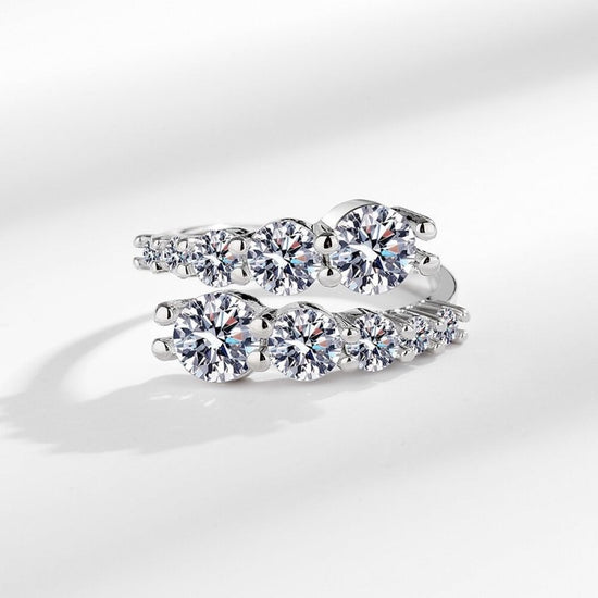 Design Sense Micro-inlaid Zircon Ring Women $12.03 Dana Fashion Color: White Gold Color Women's Accessories Product information: Type: open mouth Treatment Process: Electroplating Color: white gold Applicable population: Female Style: Other Material: Copp