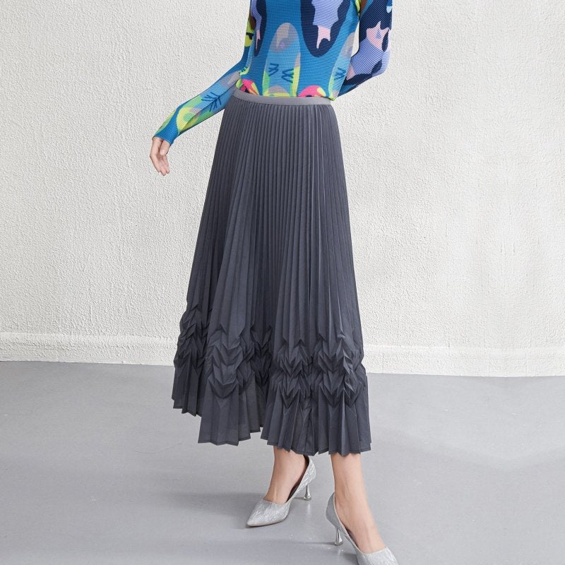 Design Sense Niche Three-dimensional Pleated Skirt $89.50 Dana Fashion Color: Black Size: Average Size Women's clothing Product information: Color: black, white, gray, brown Elastic: medium elastic Main fabric composition: Polyester (polyester fiber) Size