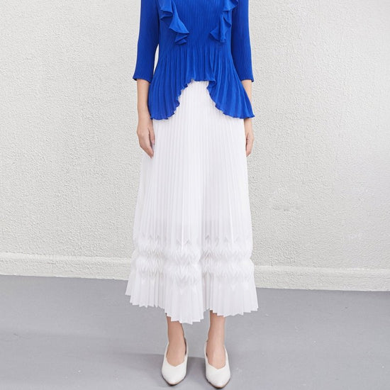 Design Sense Niche Three-dimensional Pleated Skirt $89.50 Dana Fashion Color: White Size: Average Size Women's clothing Product information: Color: black, white, gray, brown Elastic: medium elastic Main fabric composition: Polyester (polyester fiber) Size