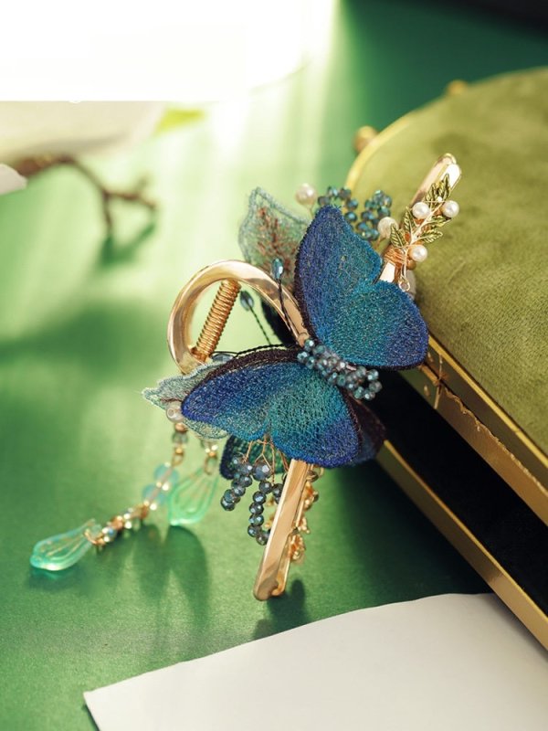 Device Shark Clip Advanced Back Head Mori Style Butterfly Hair Clip Jaw Clip $45.50 Dana Fashion Color: Blue Women's Accessories Product information: Style: Europe and America Material: Alloy glass polyester fiber Classification of hair accessories: grab