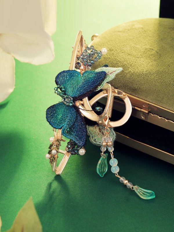 Device Shark Clip Advanced Back Head Mori Style Butterfly Hair Clip Jaw Clip $45.50 Dana Fashion Color: Blue Women's Accessories Product information: Style: Europe and America Material: Alloy glass polyester fiber Classification of hair accessories: grab