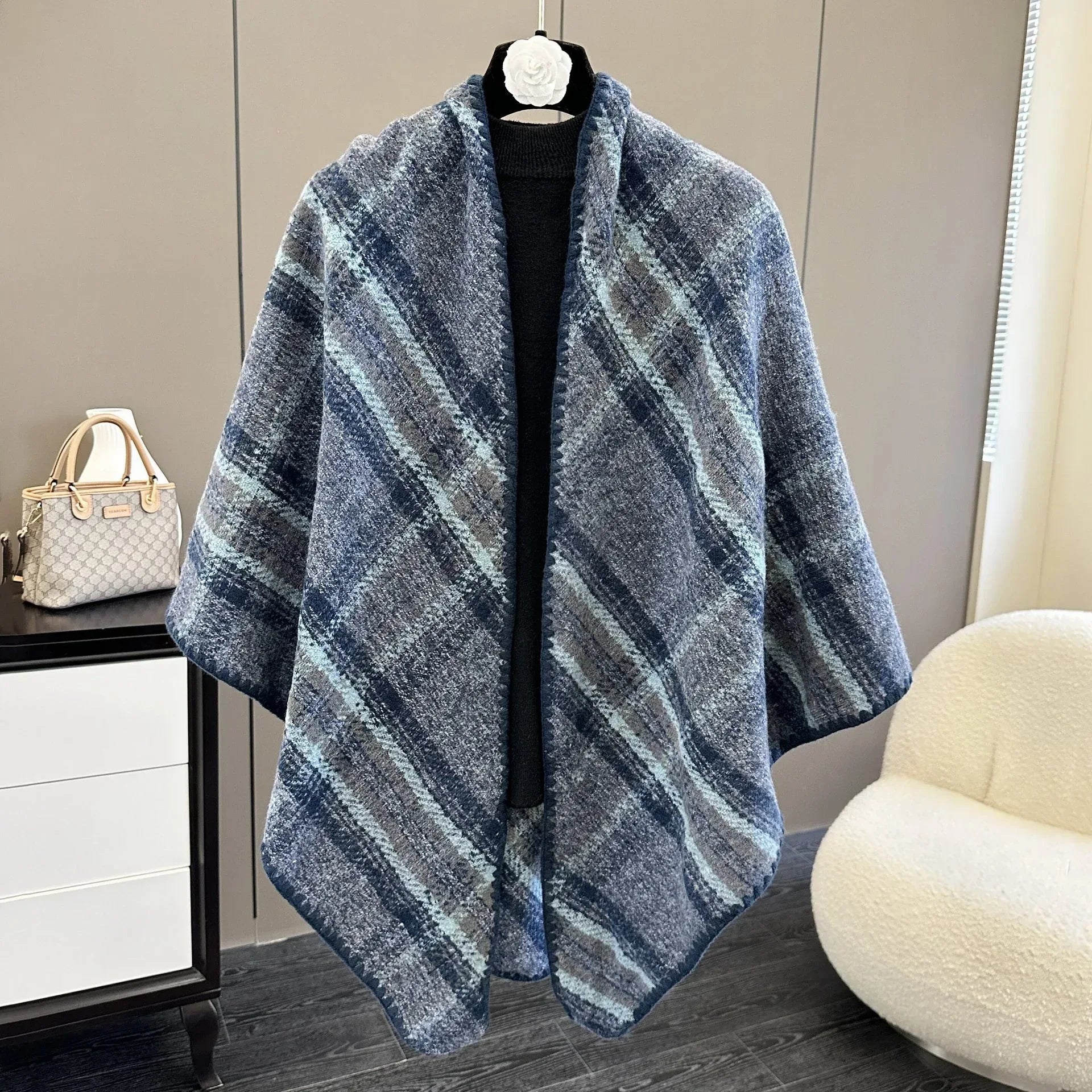 Affordable Luxury Fashion Wind Outdoor Autumn And Winter Scarf - DanaFashionstore