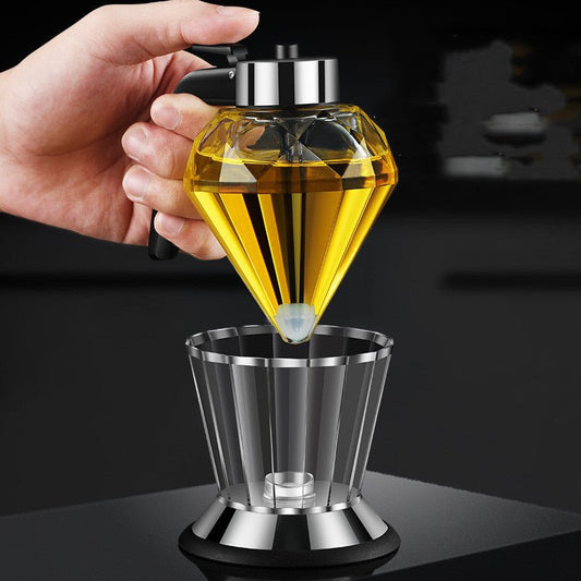 Diamond Glass Oil Jug Exquisite Press Type Diamond Oil Jug Visible Color Transparent Oil Storage Can Multi-Purpose Kitchen Tool $25.67 Dana Fashion Color: Black style: 1pcs Dana's Kitchen Overview: 1. Drip-free glass dispenser: olive oil, honey, vinegar,