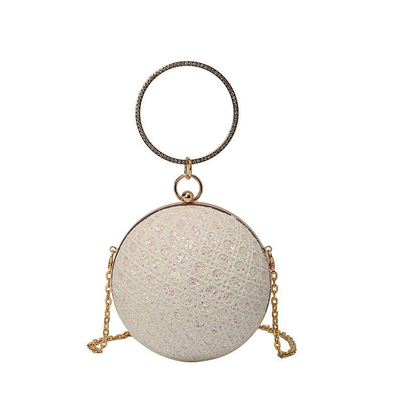 Diamond Retro Shoulder Bag Women's Crossbody Chain Ball Small Round Bag $35.04 Dana Fashion Color: White Women's Bags Product information: Lining text: Polyester Applicable scenario: Daily competition Color: black, gold, silver, pink, white Outer bag type