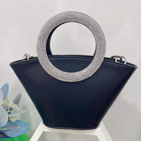 Diamond Round Handle Portable Basket Pack $123.14 Dana Fashion Color: Classic Black Women's Bags Product information: Lining texture: Polyester Applicable scenario: Daily configuration Color: classic black/black, ivory white/white, rose red/pink, customiz
