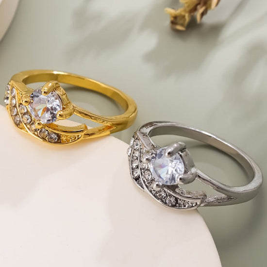 Diamond-studded Ring European And American Fashion Angel Wings $12.50 Dana Fashion Color: Gold Size: No 10 Women's Accessories Product information: Type: Ring Processing Technology: carving Color: gold, silver Size: no.5, no.6, no.7, no.8, no.9, no.10, no