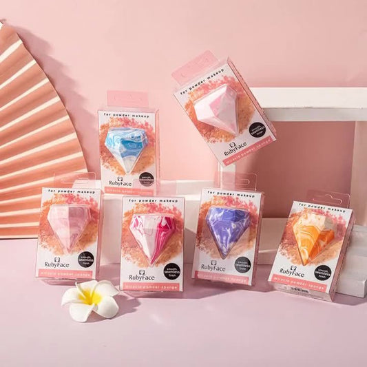 Diamond Type Two Color Wet And Dry Non Latex Makeup Tool Beauty Egg $15.00 Dana Fashion Color: Girl fan makeup Product information: Product Category: Beauty Egg Material: Hydrophilic polyurethane Color classification: girl pink, rose red, red bean paste,