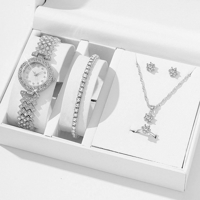Diamond Women Watches Luxury Fashion Rhinestone Quartz Bracelet Wrist Watch For Women $26.16 Dana Fashion Color: Silver Suit 2 Women's Accessories Overview: Unique design, stylish and beautiful. Good material, High quality. Product information: Color: gol