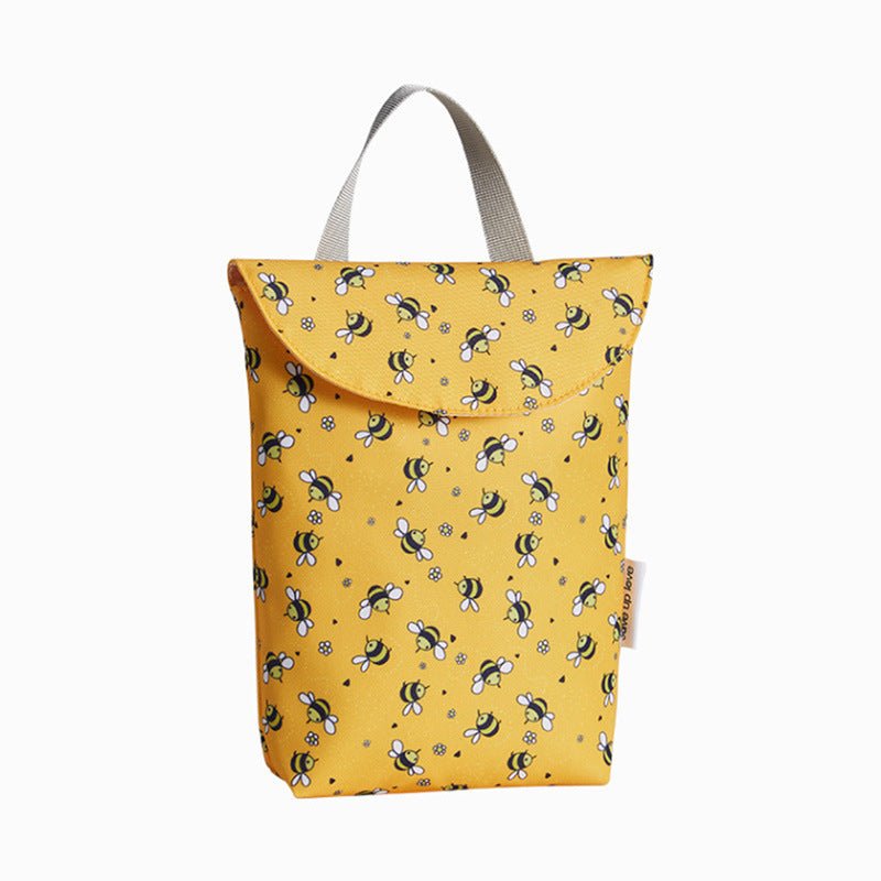 Diapers Pull-up Pants Foldable Diaper Bag $15.73 Dana Fashion Color: 2Style Baby & Mother Product information: Product Category: Storage Hanging Bag Material: Polyester Function: Storage Color: yellow fox 24*20cm, penguin 24*20cm, little yellow duck 24*20