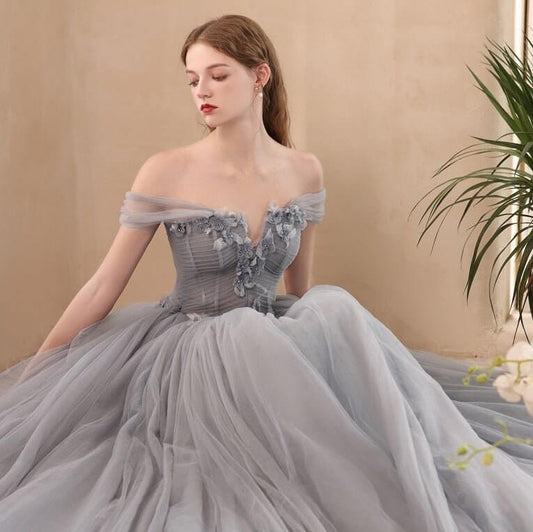 Dinner Annual Meeting Host Blue Off-shoulder Petal Dress For Women $449.50 Dana Fashion Color: Blue Size: L Women's clothing Product information: Size: S, M, L Fabric: Skin friendly fabric Pattern: Solid color Style: Korean version Waist type: mid waist C