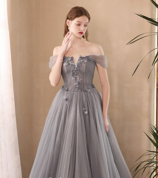 Dinner Annual Meeting Host Blue Off-shoulder Petal Dress For Women $449.50 Dana Fashion Color: Blue Size: L Women's clothing Product information: Size: S, M, L Fabric: Skin friendly fabric Pattern: Solid color Style: Korean version Waist type: mid waist C