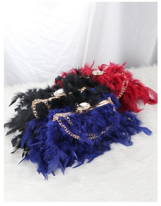 Dinner Rhinestone-encrusted Chain Evening Messenger Bag $59.50 Dana Fashion Color: Black Women's Bags Product information: Fabric texture: Rayon Lining texture: Satin Color: red, pink, silver gray, sapphire blue, black Hardness: medium Material: Silk Suit