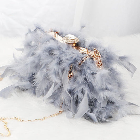 Dinner Rhinestone-encrusted Chain Evening Messenger Bag $59.50 Dana Fashion Color: Black Women's Bags Product information: Fabric texture: Rayon Lining texture: Satin Color: red, pink, silver gray, sapphire blue, black Hardness: medium Material: Silk Suit