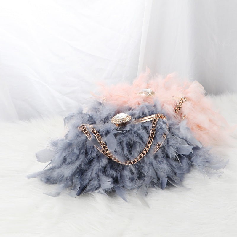 Dinner Rhinestone-encrusted Chain Evening Messenger Bag $59.50 Dana Fashion Color: Black Women's Bags Product information: Fabric texture: Rayon Lining texture: Satin Color: red, pink, silver gray, sapphire blue, black Hardness: medium Material: Silk Suit