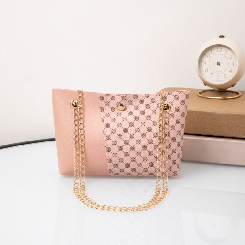 Dotted Prints Chain Shoulder Messenger Bag $15.00 Dana Fashion Color: Black Size: 17x5x13 Women's Bags Product information: Color: black, white, pink, brown Material: PU Suitcase shape: Horizontal Square Size: 17*5*13 Popular elements: splicing, chain, sp