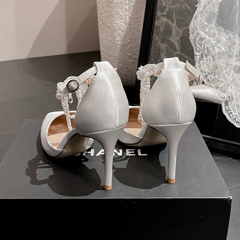 Dress Banquet Bride Women's Sandals High Heel $88.96 Dana Fashion Color: White Leather Surface PU7cm Size: 32 Women's shoes Product information: Lining material: imitation leather Color: white satin 7cm, white satin 9cm, white leather [PU] 7cm, white leat