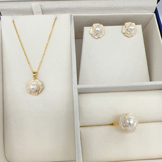 Drip Glazed Camellia Ear Stud Pendant Ring Suit $81.50 Dana Fashion Color: White Women's Accessories Product information: Color: White Color classification: white Style: Jewelry suit Packing list: Necklace * 1 Ring * 1 Earrings * 1 pair Product Image: