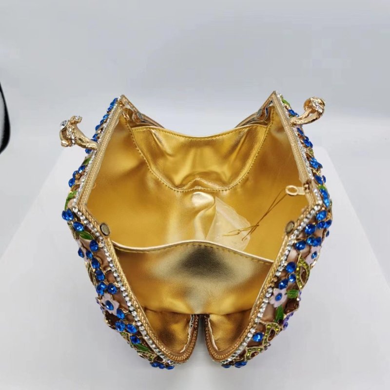 Dripping Oil Diamond Evening Bag Enamel Color Flower Clutch $153.00 Dana Fashion Color: Golden Color Women's Bags Product information: Lining texture: synthetic leather Applicable scenario: Daily configuration Color: Gold Outer bag type: Three-dimensional