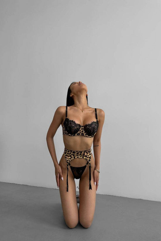 Sexy Leopard Print Stitching Lace See-through Sexy Lingerie Three-piece Set