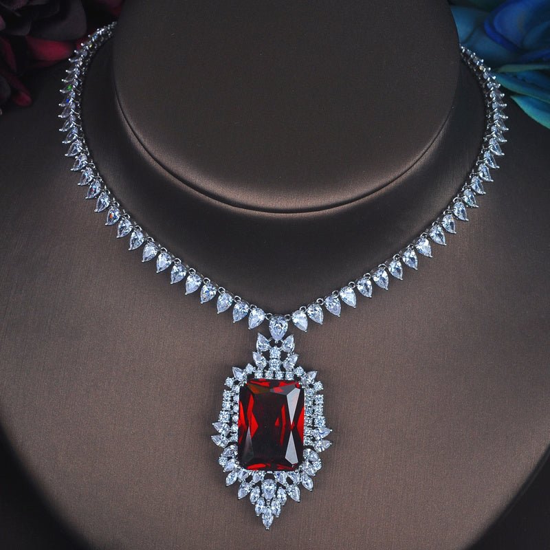 Earrings Set Toast Clothing Matching Set Gifts Fashion Jewelry Women $79.00 Dana Fashion Color: Red Women's Accessories Product information: Style: Europe and America Treatment process: inlaid with gems Style: Women's Set combination: earrings + item acce