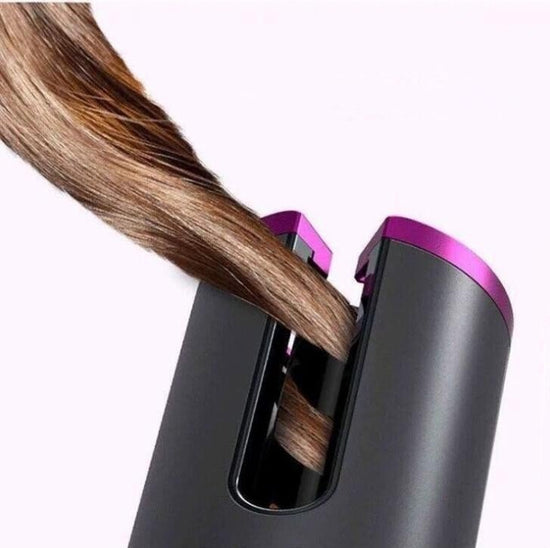 Electric Automatic Curler Wireless Curling Stick $39.00 Dana Fashion Color: Black Beauty Tools Product information: Material: ABS+nylon Product size: 190 * 60 * 50mm Battery capacity: 4000mAh Rated voltage: 3.7V Power: 34W Temperature range: 150-200 ℃ Ser