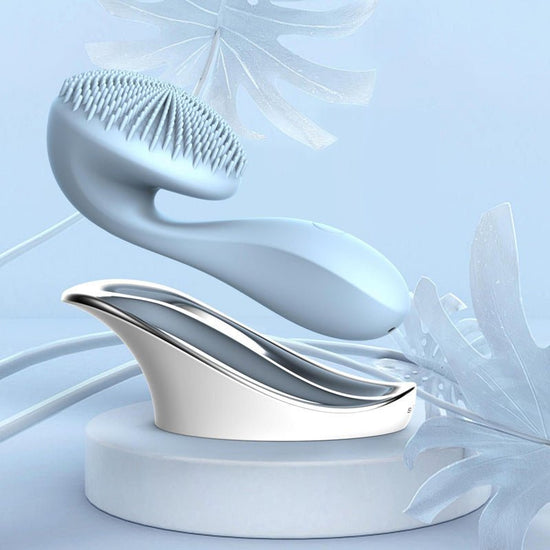 Electric face washer $140.99 Dana Fashion Color: Blue Beauty Tools Product Name: Wireless Charging Silicone Waterproof Cleansing Instrument Product material: ABS + food grade silicone Product size: 95*65*30mm Discharge time: lasts for more than 90 minutes