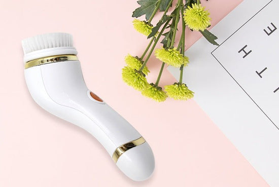 Electric pore cleaner $30.00 Dana Fashion Color: Blue Beauty Tools Product information: Power supply mode: 5th battery power supply（ battery not included ） No-load current: 500mA Load current: 750 mA Power: 2.5W Function: Ultrasonic Product features: Elec