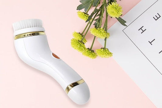Electric pore cleaner $30.00 Dana Fashion Color: Blue Beauty Tools Product information: Power supply mode: 5th battery power supply（ battery not included ） No-load current: 500mA Load current: 750 mA Power: 2.5W Function: Ultrasonic Product features: Elec