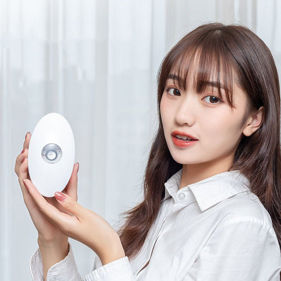 Electric Vibration Portable Spray Ion Hairdressing Comb $20.74 Dana Fashion Color: Photo Color Electrical outlet: USB Beauty Tools Product information: Name: Spray massage comb Product model: battery capacity: 500mAh Material: ABS/PC/TP R/refining spray P